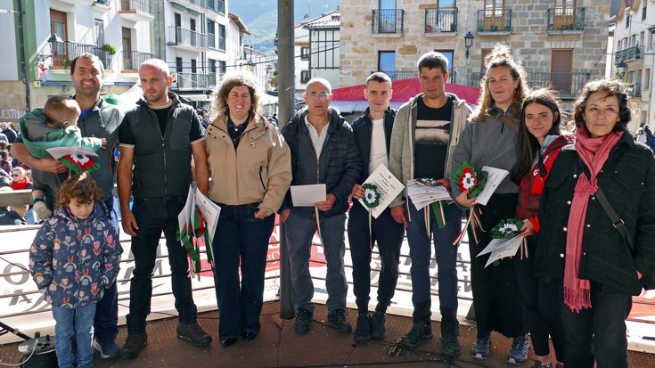 Latxa ardien lehiaketa bueltan