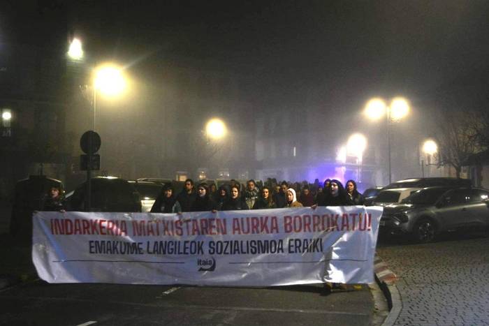 "Emakume langileok gara egoera zaurgarrienean gaudenok"