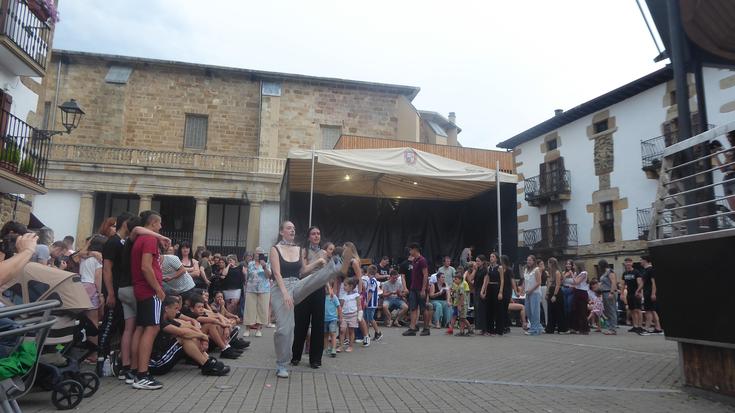 Ekaitzak festa akabera hondatu zuen