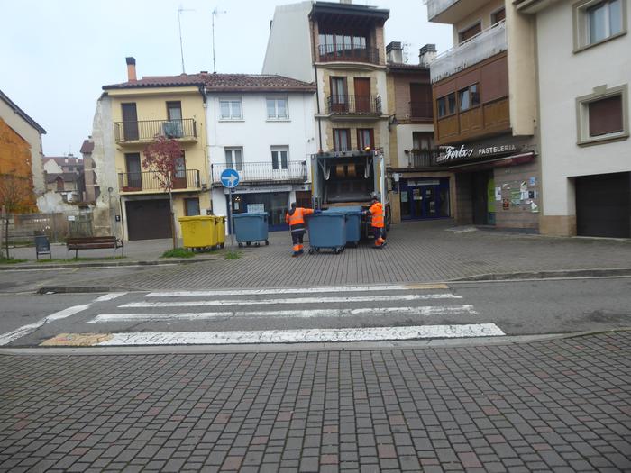 Hondakinak biltzeko zerbitzuko bederatzi lanpostu beteta