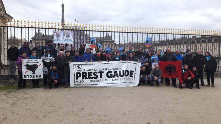 Parisen presoen aldeko urratsak eskatzera