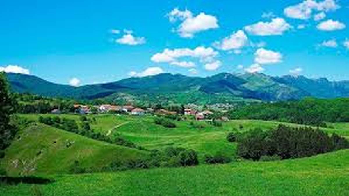 Oporren itzulera eta gaurkotasuneko gaiak