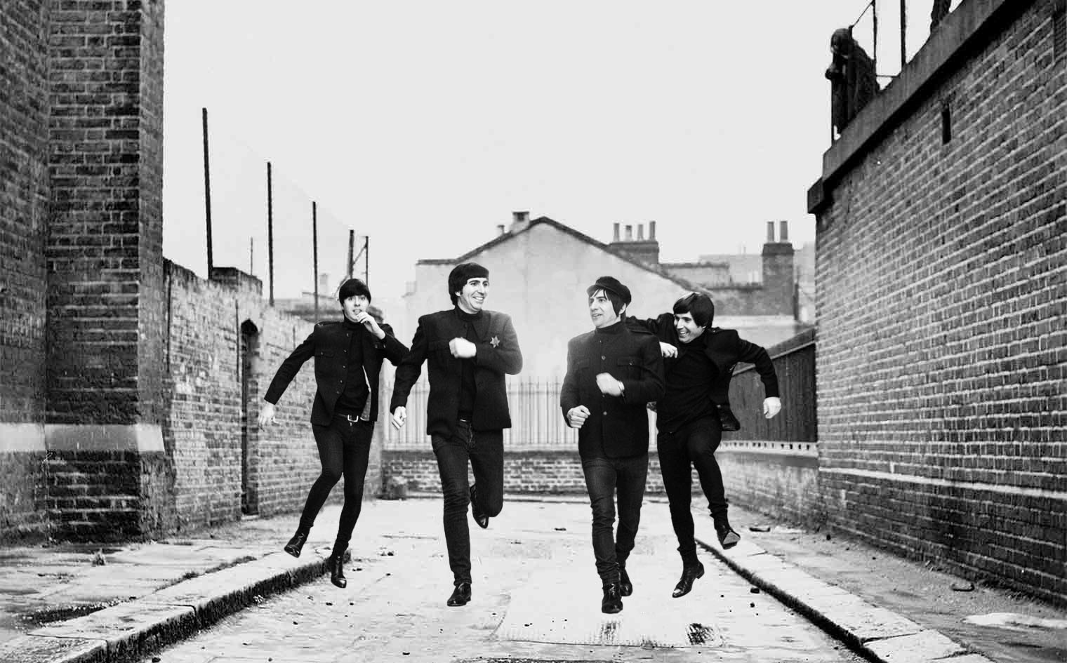 The Beatles taldeari omenaldia Altsasun