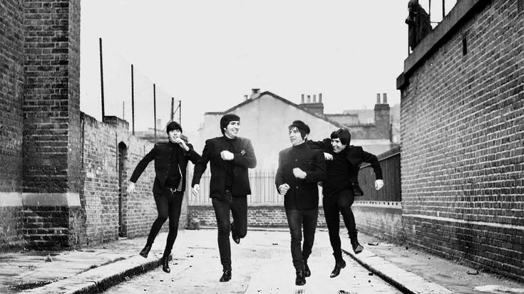 The Beatles taldeari omenaldia Altsasun