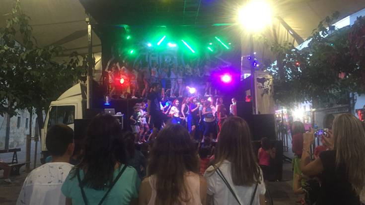 Lakuntza festan giroan murgiltzeko prest