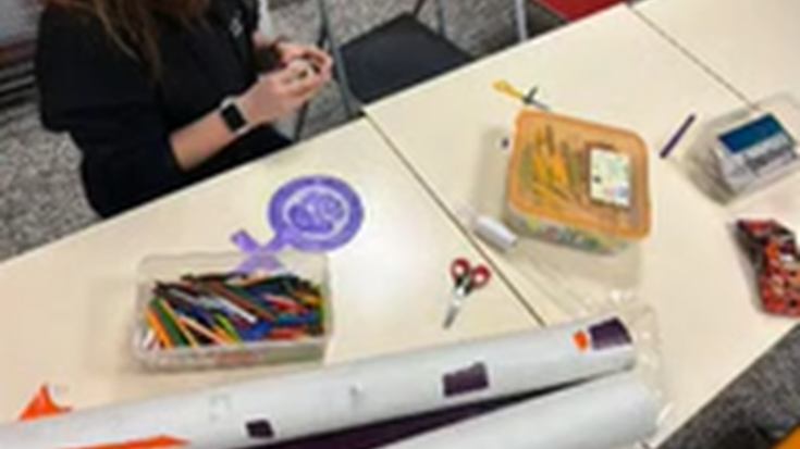 Azaroaren 25a gazte gunean