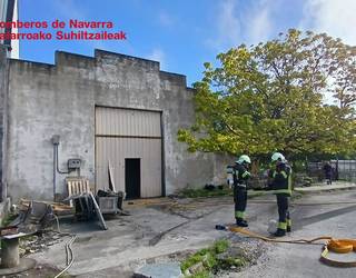 Suhiltzaileek Ondarria industrialdean sutea itzali zuten