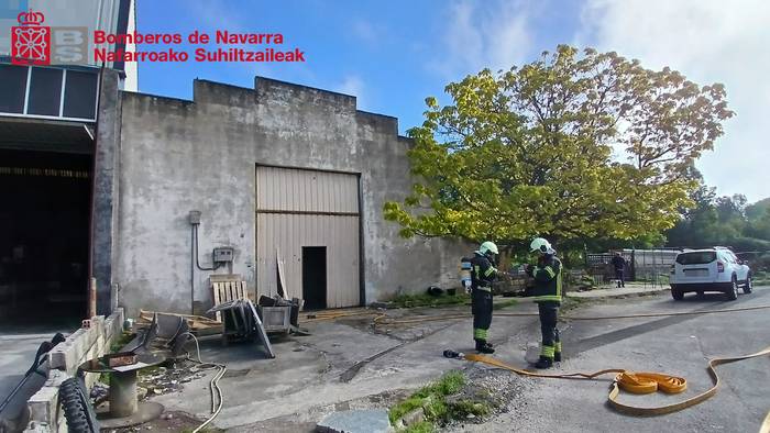 Suhiltzaileek Ondarria industrialdean sutea itzali zuten