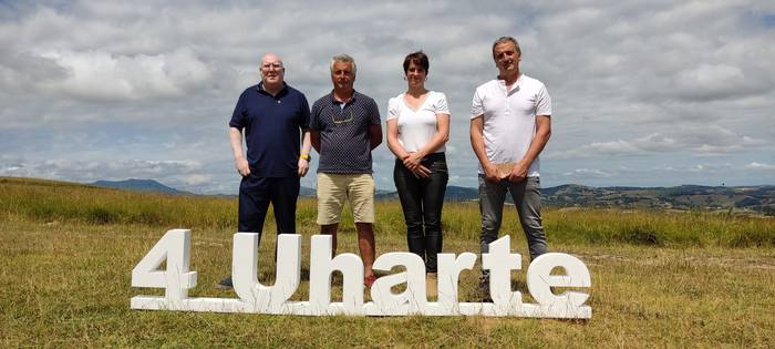 Sei etapatan lau Uharte lotzeko ibilbidea