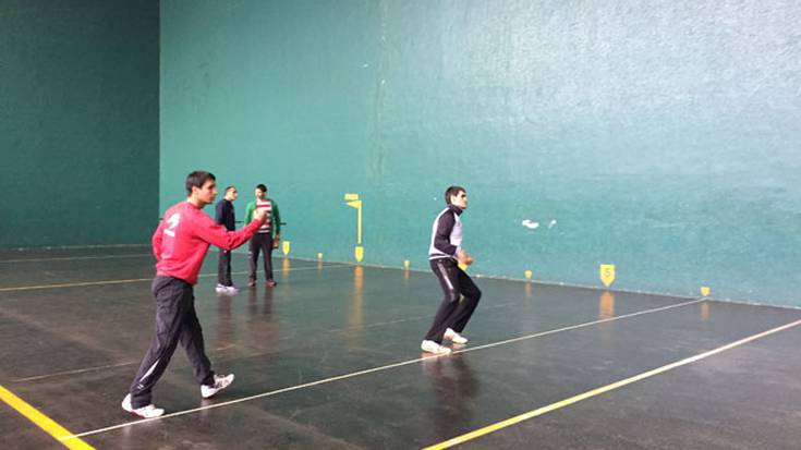 Ezkurdiak final laurdenetako lehen puntua lortu du