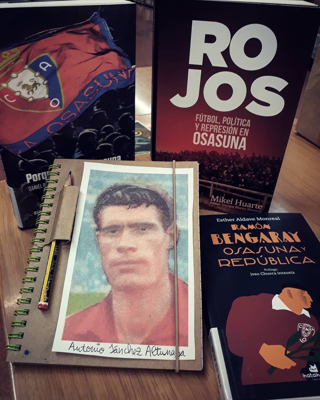 Osasunaren historia memoria jasotzen duten bi libururen aurkezpena