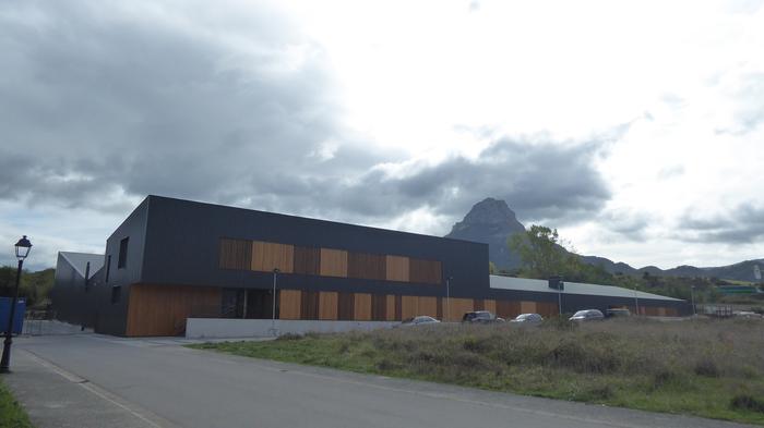 Eskolen jangelengatik hiru udalek ia 14.000 euro jasoko dituzte