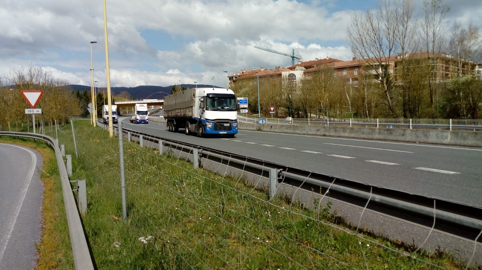 Trafikoak sortutako kutsadura erdira gutxitu da