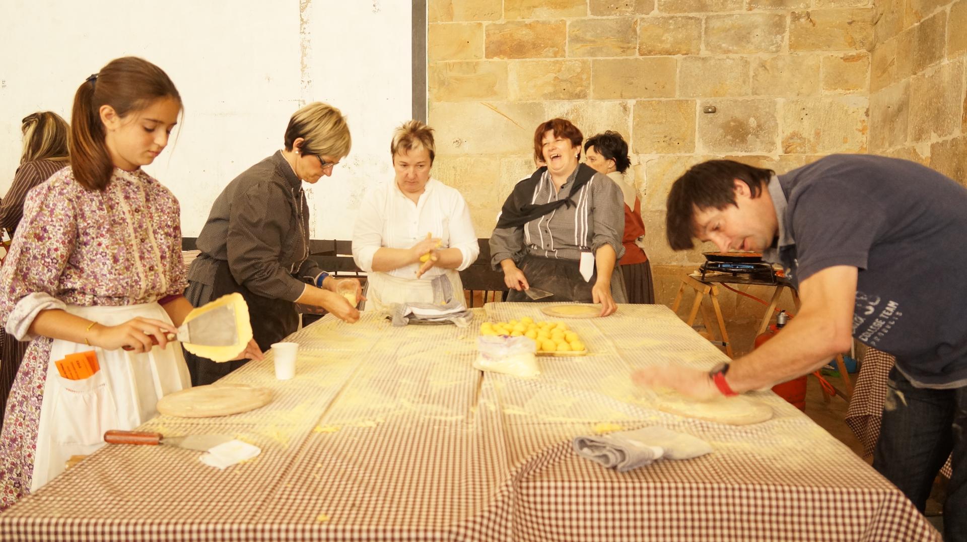 Udazken festa talo artean