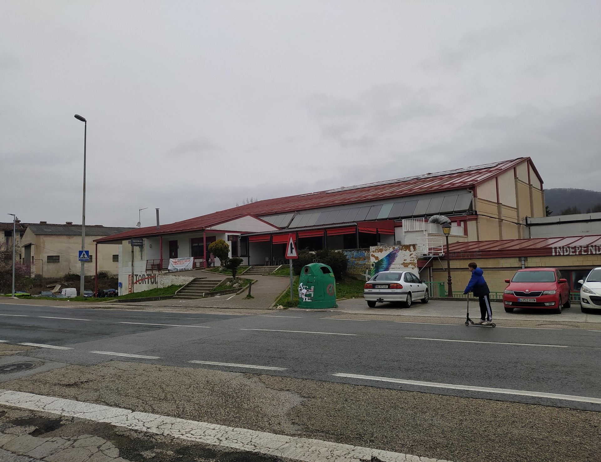 Kiroldegiko taberna errentan hartzeko deialdia