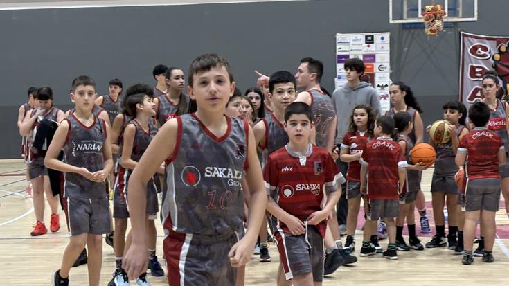 CBASK-en taldeak, gertutik