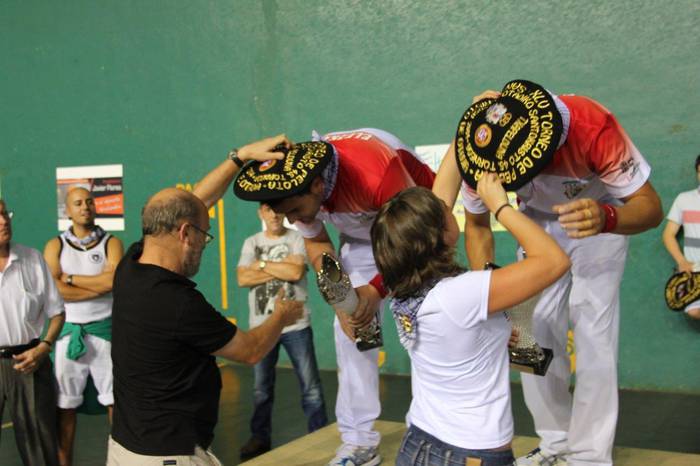 Altsasuko txapelak Olaizola, Errandonea, Elezkano I eta Gorritirendako