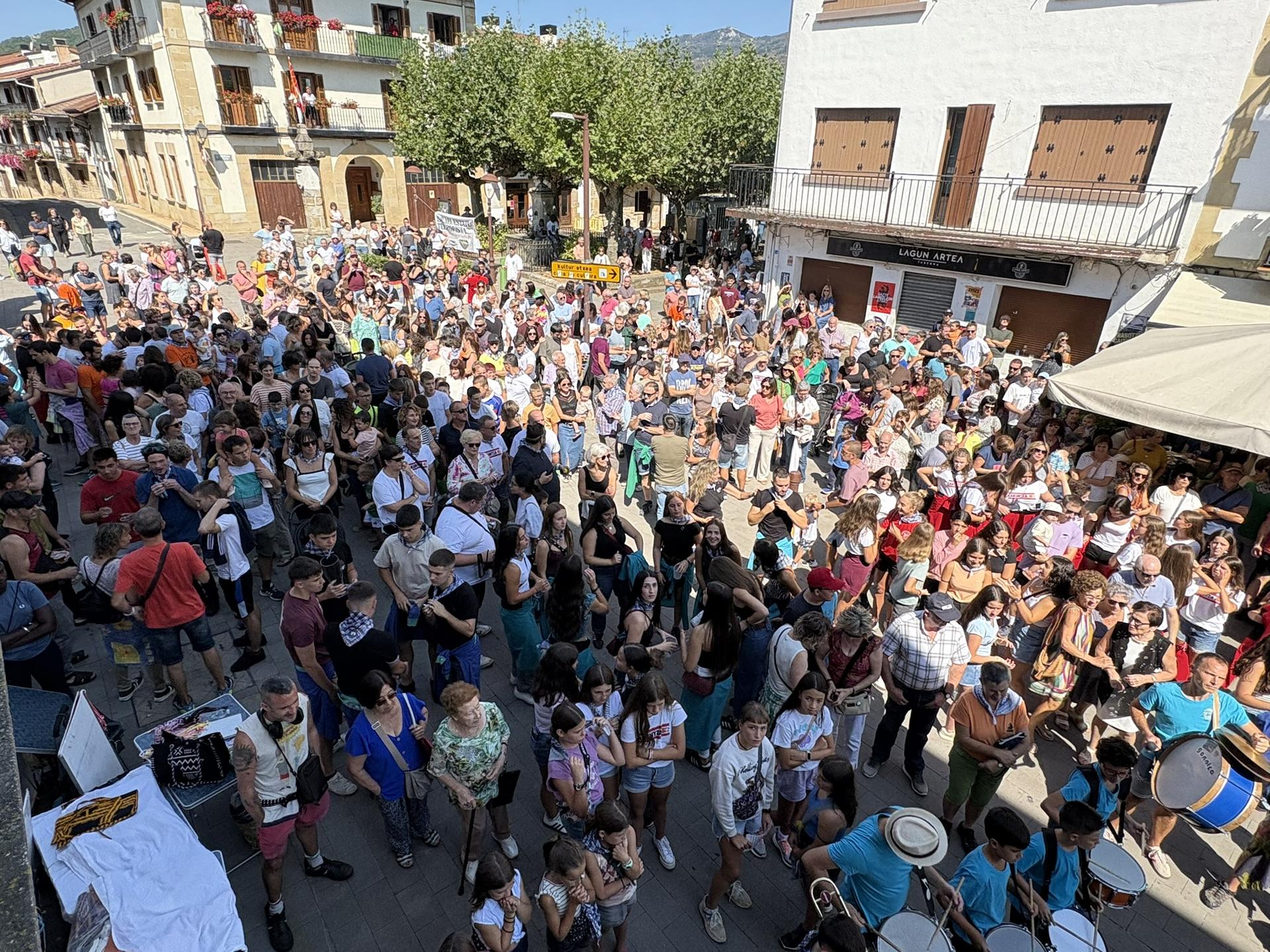 Sei festa egun Lakuntzan