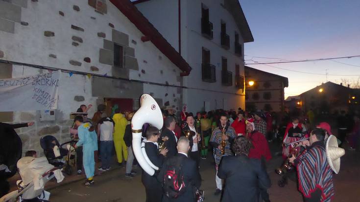 Jitomoxorroen aurretik, piñata