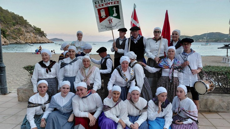 Dantzariak Eivissan, Bira Nafarroan Barna eta teknikarien greba