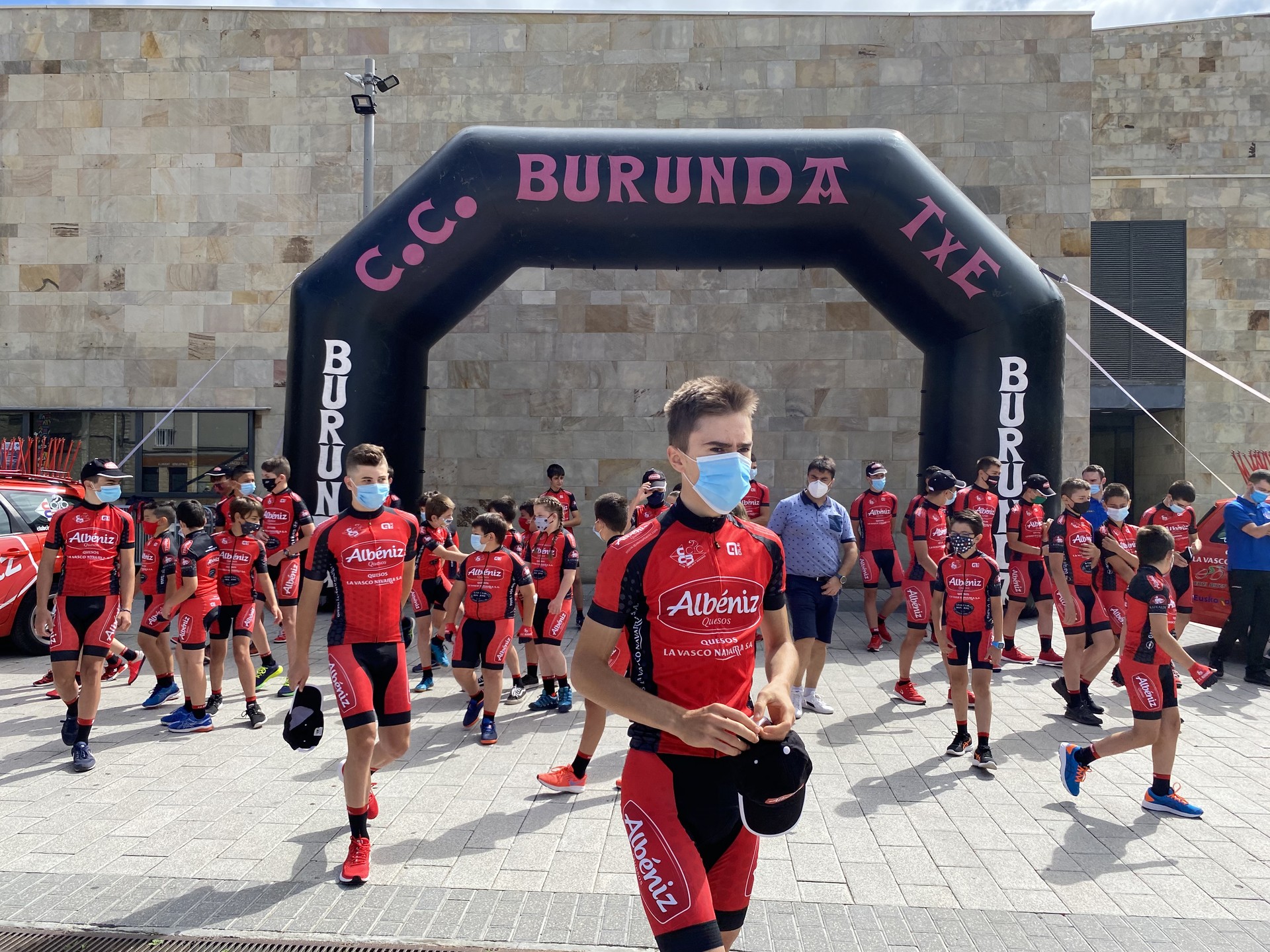 Burundak denboraldi atipikoa aurkeztu zuen