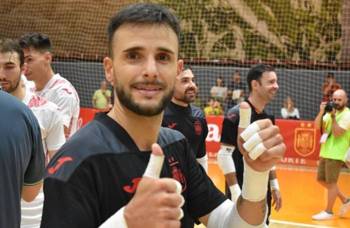 Asier Llamas, selekzioarekin