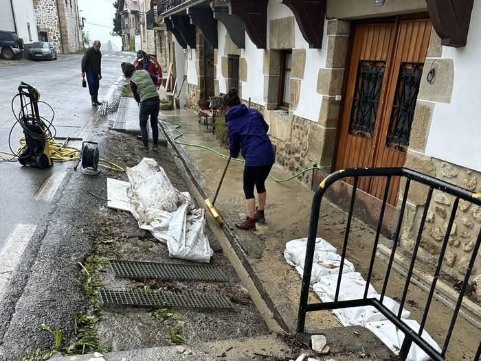 Uholdeek udalaren aurrekontua erabat baldintzatu dute