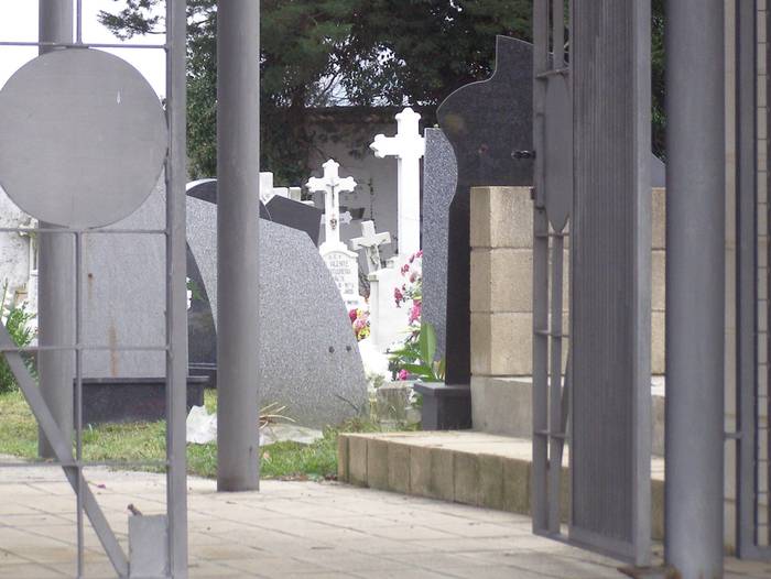 Domu santu eguna, gertuago