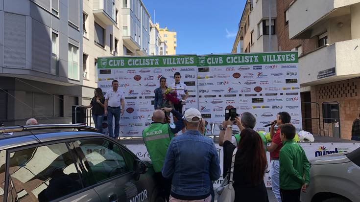 Aitor Alberdi Atarrabiako podiumean