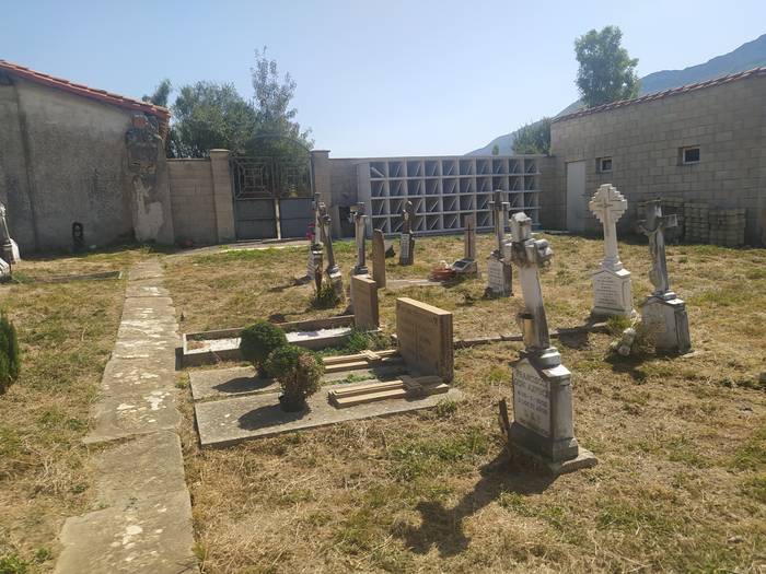 Ihabarko kanpo santuan kolunbarioak jarri ditu kontzejuak