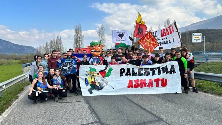 "Garrantzitsua delako parte hartzea eta euskara laguntzea"