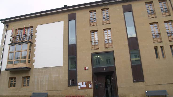 Kontribuzio zergaren garaia