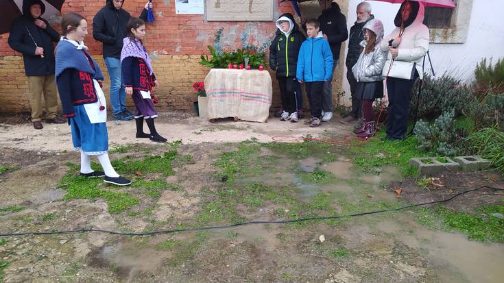 Irañetako frontoiaren oroimenezkoa, Ondarraren funts onomastikoa eta  Altsasuko udala