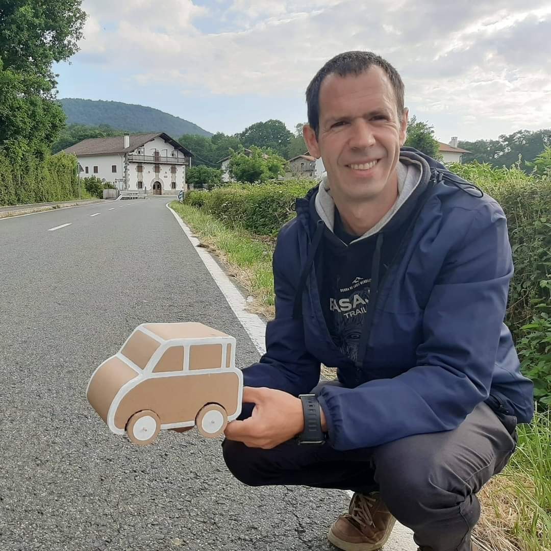 "Helburua sakandarrek autoa partekatzea da"