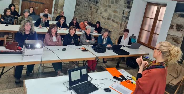 Merkataritzaren gaitasun digitalak hobetzeko ikastaroa