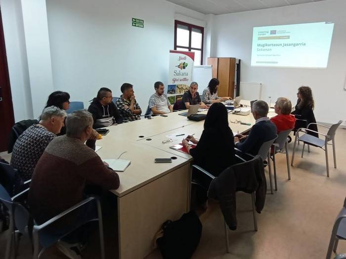 Mugikortasun jasangarria aztertzeko lehen bilera