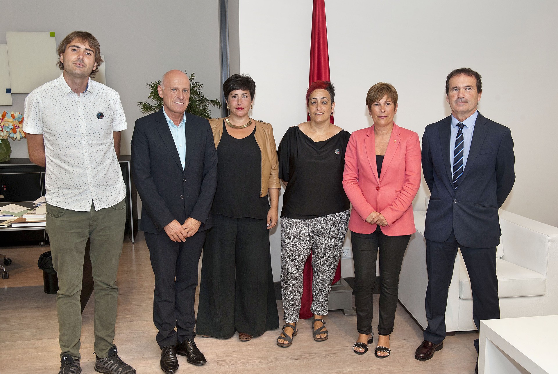 Nafarroa Oinezko antolatzaileak hartu ditu gobernuak