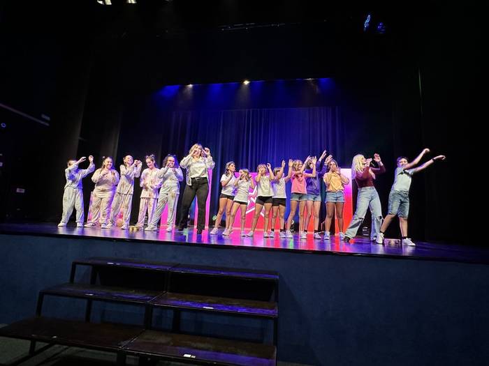 Euskal kantuaren festa erraldoia ospatu zuten