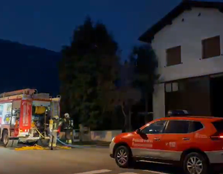 Etxe bateko sutea itzali zuten