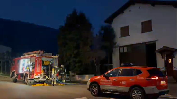 Etxe bateko sutea itzali zuten