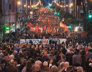 Makina bat sakandarrek parte hartu zuten EH Bilduren Bilboko manifestazioan