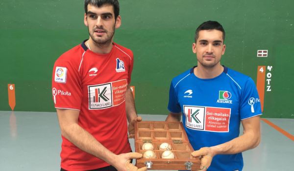 Lau t’erdia: Joseba Ezkurdia eta Joanes Bakaikoa gaur lanean