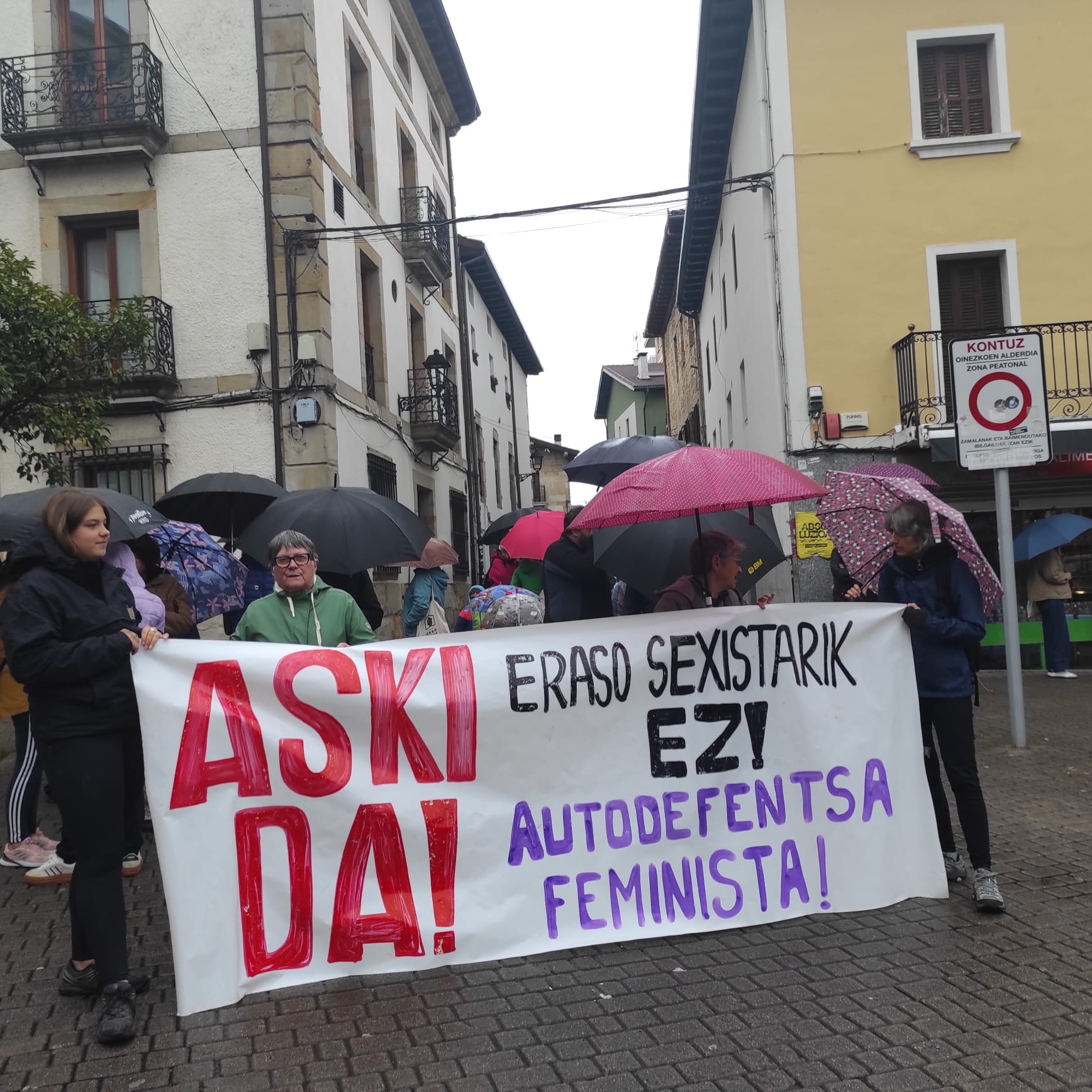Bilboko erailketa matxista salatzeko elkarretaratzea egin zuten