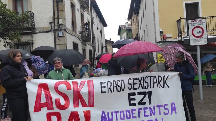 Bilboko erailketa matxista salatzeko elkarretaratzea egin zuten