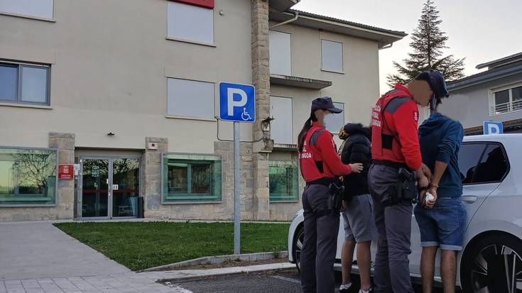 Ebasketa leporatu diete bi gizonezkori