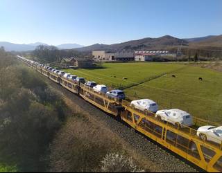 Tren trafikoan atzerapenak izan dira