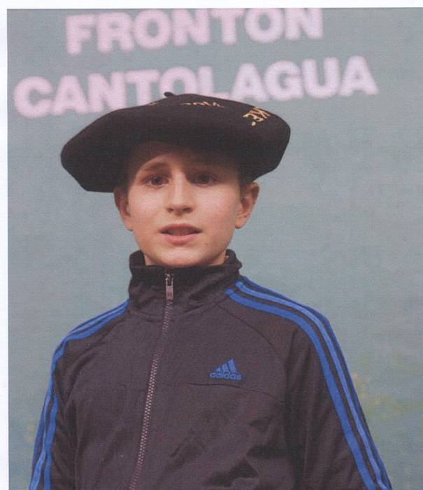 Imazek Zangozako lau t´erdiko txapela jantzi du