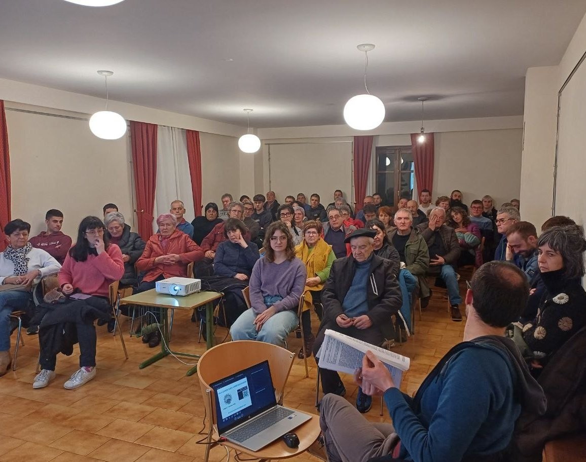 AHT egitasmoak alternatiba baduela azaldu diete urdindarrei