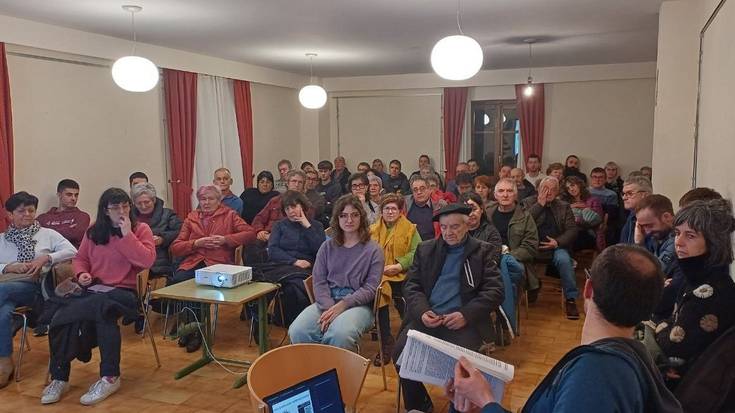 AHT egitasmoak alternatiba baduela azaldu diete urdindarrei