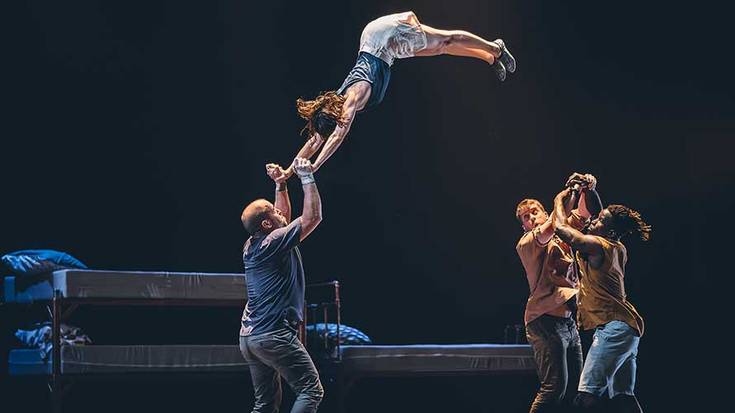 'R.E.M.' ikuskizunaren emanaldia